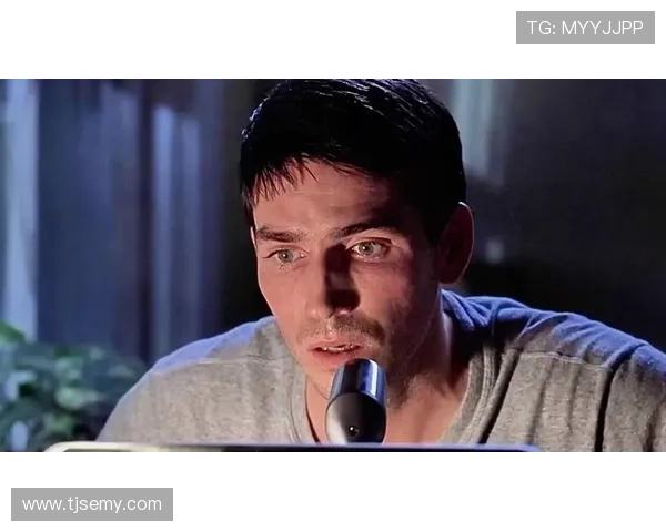 围绕黑洞频率热议豆瓣深度解析科幻影视魅力与情感张力 围绕黑洞频率热议豆瓣深度解析科幻影视魅力与情感张力