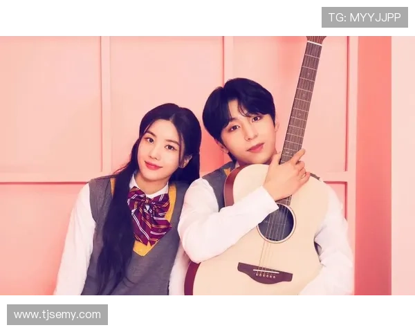 《太阳之歌》:穿越光影的温暖,一场关于生命与爱的永恒回响 《太阳之歌》:穿越光影的温暖,一场关于生命与爱的永恒回响